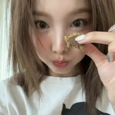 黄莉颖